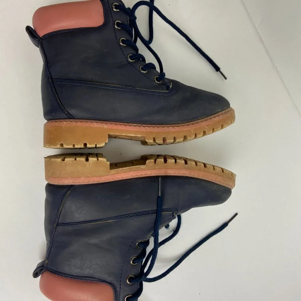 Faux fur inside girls navy and pink boots Sz 10